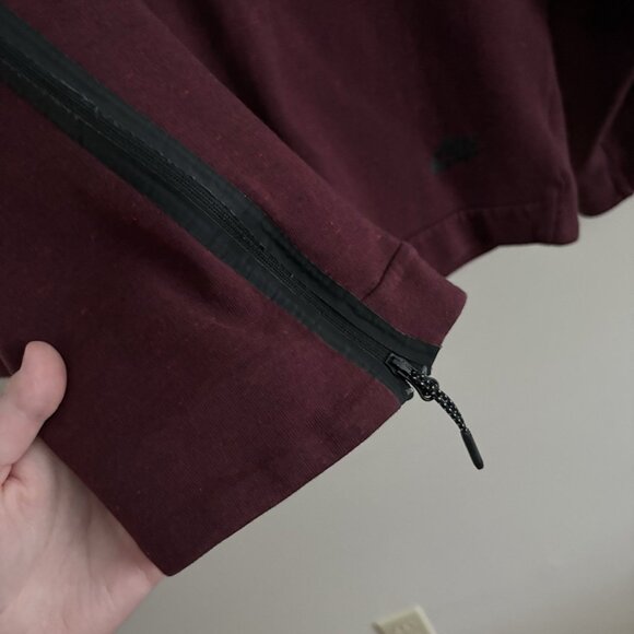 Nike Men Size L Burgundy Side Zip Sportswear Tech Fleece Funnel Neck Hoodie - Picture 5 of 13